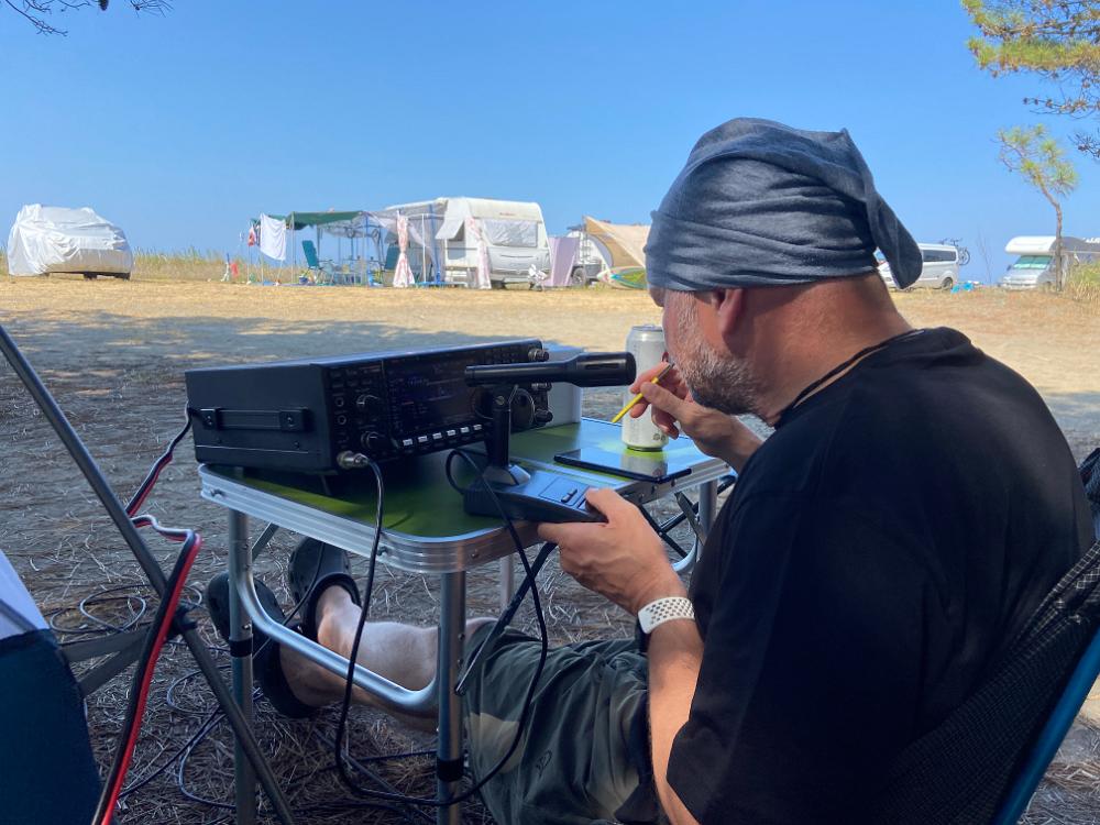 LB0OG, aktywacja 4OFF-0020 ICOM-7600 spisał się super, w tle Adriatyk